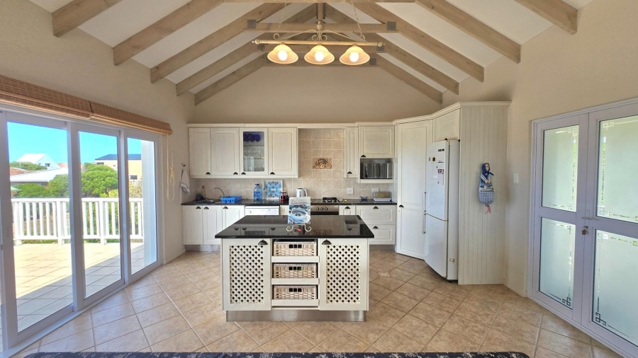 3 Bedroom Property for Sale in Franskraal Western Cape